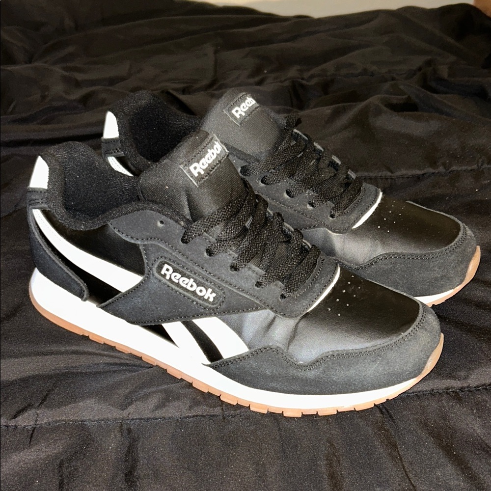 Reebok Suede & Leather Classics Men’s Sneakers Size 10.5 like new